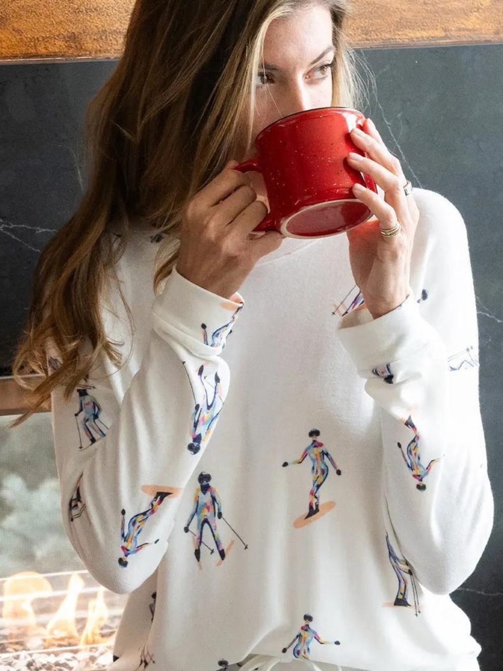 Aspen Dream Cream Ski-Print Long Sleeve Pajama Top. Size small.